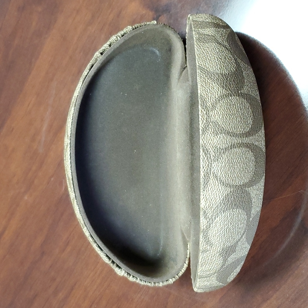 Coach sunglass case - Picture 3 of 6